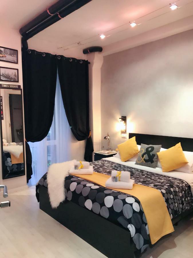 Moonlight Inn Guesthouse ローマ エクステリア 写真